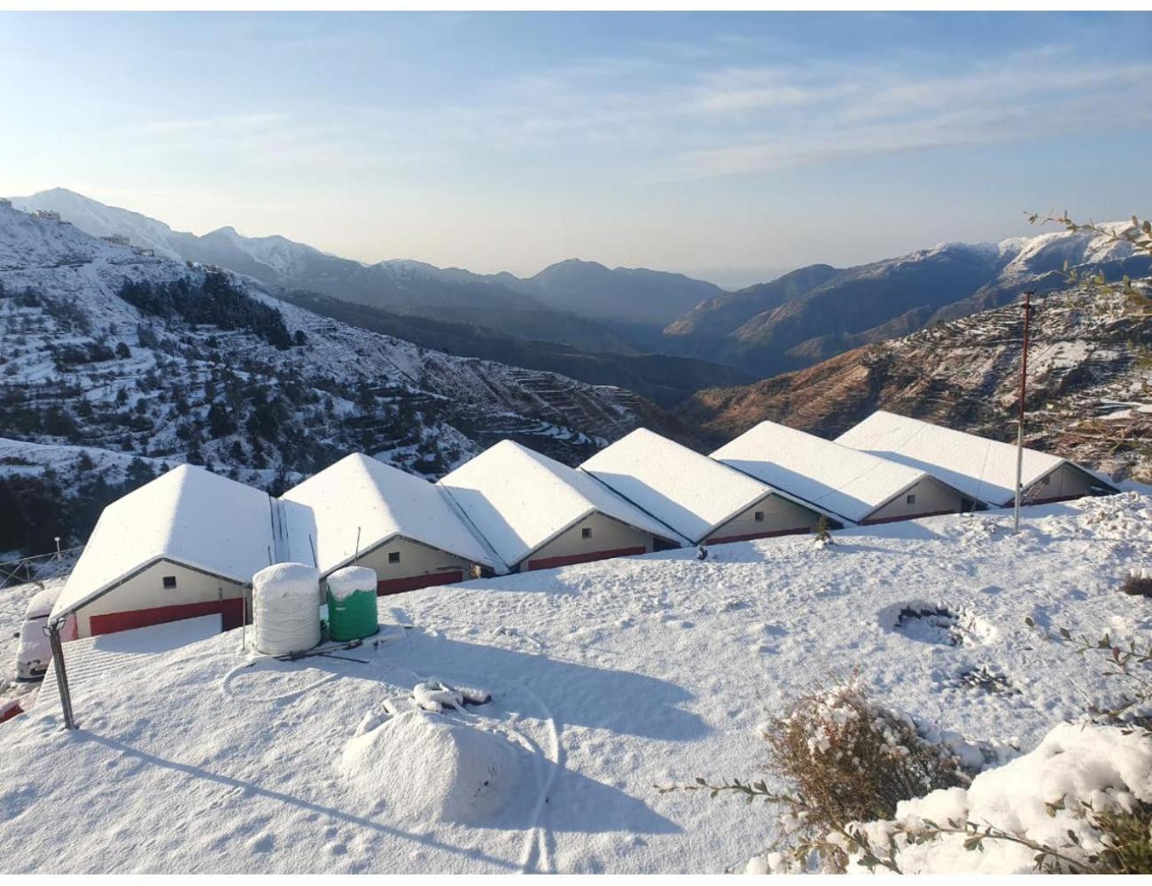 Hotel Hills Resort, Chakrāta Exterior photo